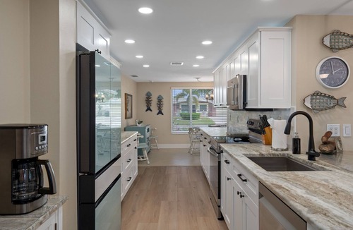 Flor-a-mar House | Paradise on the Gulf! FREE pontoon boat use and salt water pool.