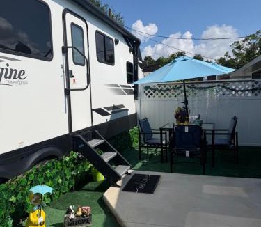 Tampa Apartment | Paradise RV