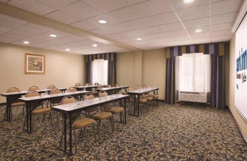 Albany Hotel | Park Inn by Radisson Albany
