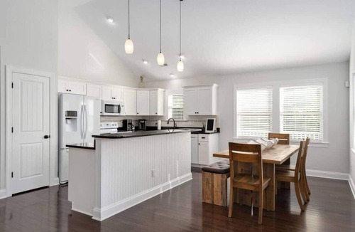 Colington House | PARTIAL STAYS ~ Hot Tub and Steps to Sound!
