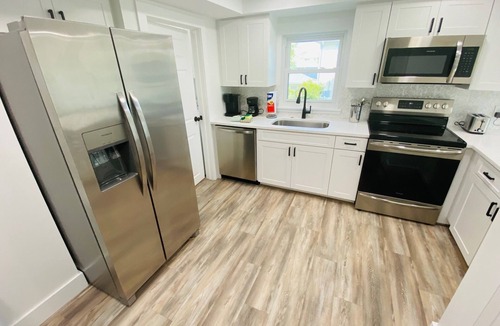 Pass-a-Grille House | Pass-A-Grille St Pete Beach 4/2.5 WiFi Parking