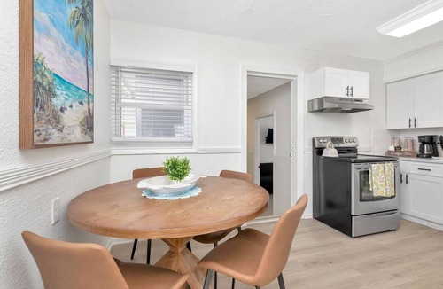 Pinellas Park House | Paws & Play | Pet-Friendly Pool Home Near Beaches