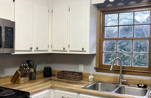 Easley House | Peaceful 3-bedroom house with AC in charming Easley