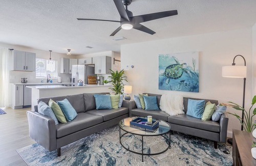 Dunedin Condo | Peaceful Locale King Beds 1 Mile 2 Honeymoon Isle 3 Miles 2 Downtown