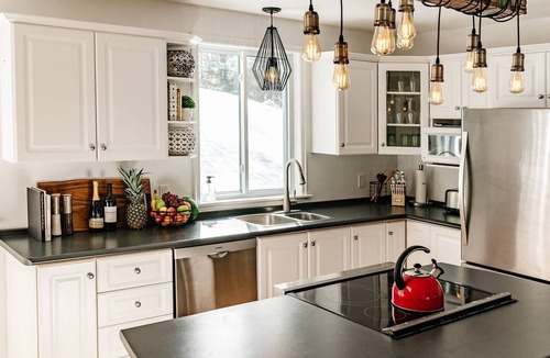 Dysart et al Cottage | Peaceful Rustic-Luxury Lakefront Cottage Getaway for Couples & Family