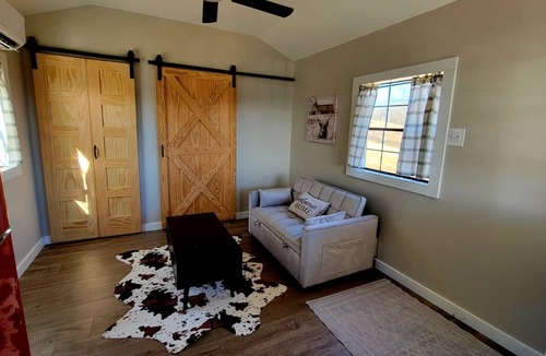 Hamilton Cottage | Peaceful Tiny House on 32 acres