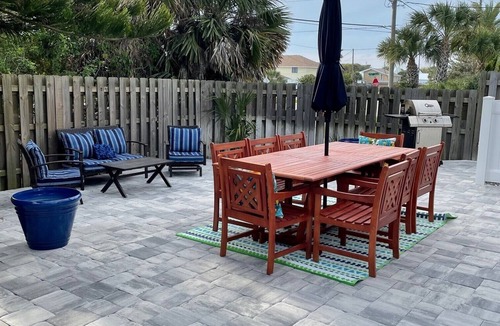 New Smyrna Beach House | Pelican Hill House - 2 KING Beds - Beachfront -Golf Cart 3bd/2.5ba