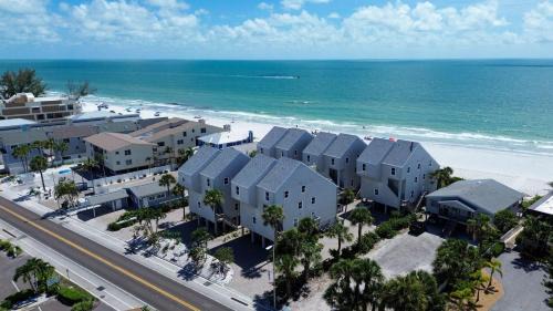 Indian Shores House | Pelican Pointe 2C