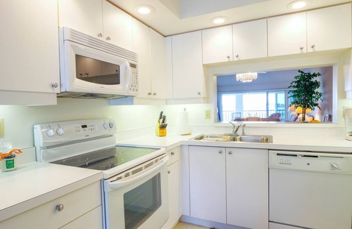 Whitney Beach Condo | Perico Bay Club · 30-Night Min · Intracoastal