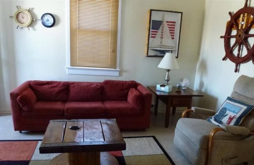 Ship Bottom House | Pet Friendly 2 Bedroom Duplex