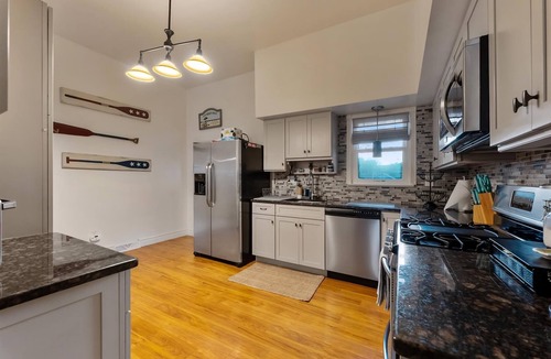 Town Bank House | Pet Friendly 4 Bedroom House in North Cape May