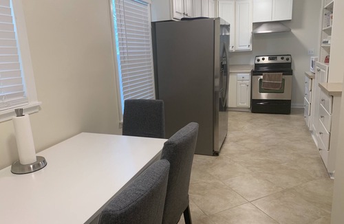 Roanoke House | Pet Friendly Cape Cod House