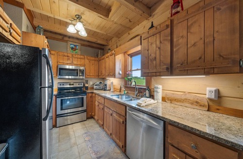 Todd House | Pet-Friendly Charming Cabin near Boone w/Views & Fireplace