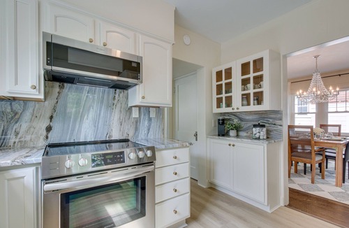 Roselawn Finance Cottage | Pet-Friendly Cincinnati Retreat w/Hot Tub