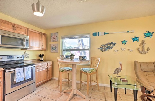 Downtown Dunedin House | Pet-Friendly Dunedin Townhome w/Private Yard