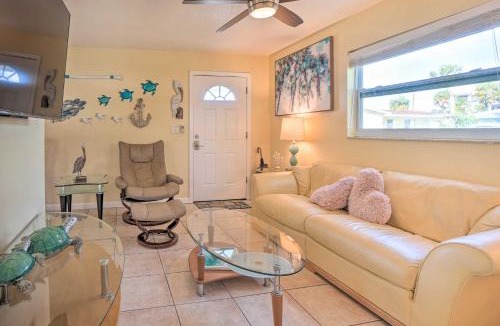 Downtown Dunedin House | Pet-Friendly Dunedin Townhome w/Private Yard