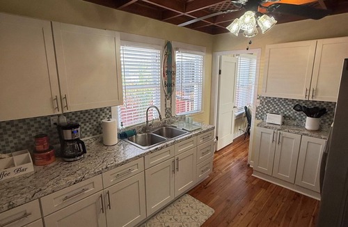 Pass-a-Grille House | Pet-Friendly Historic SeaHorse Cottage, Built in 1905, Steps from Pass-a-Grille