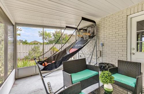 Seffner Community Alliance House | Pet-Friendly Home w/Lanais, Near Dtwn Tampa!
