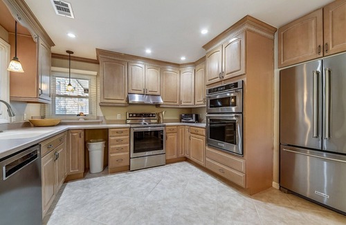 North Forest Beach House | Pet Friendly Home w/Screened Porch & Pool