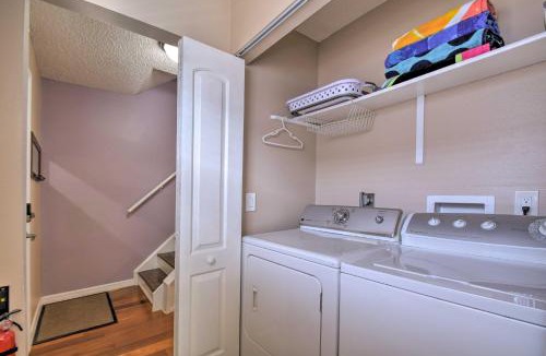Indian Shores House | Pool Access & Kayaks: Indian Shores Townhome