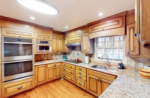 Orchard Hill House | Pool, Fire Pit & Pond: Angler's Retreat in Griffin