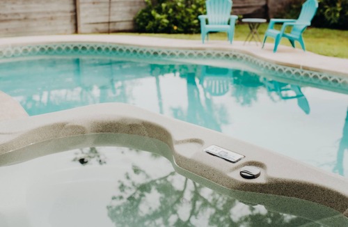 St. Augustine House | Pool, Hot Tub, Enclosed Patio, Close to Everything-A Million Memories