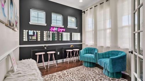 Port Tampa City House | Poolside Tampa Stay- Game Room & Glam Room- Pool- Darts- Pool Table- Next to MacDill AFB