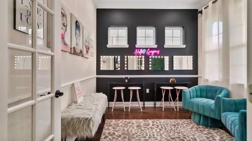Port Tampa City House | Poolside Tampa Stay- Game Room & Glam Room- Pool- Darts- Pool Table- Next to MacDill AFB