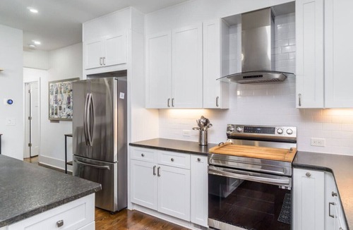 Dahlonega House | Porchside Retreat- 9 mins from Dahlonega