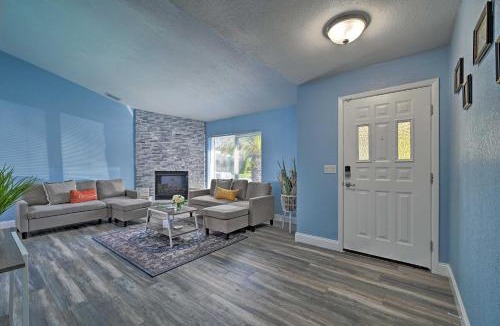 Orchid Lake Village House | Port Richey Getaway w/Lanai, Pool & Grill!
