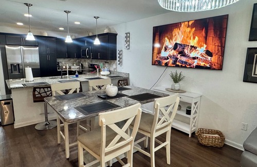Southside House | Prime Urban Home Close To Downtown Jacksonville