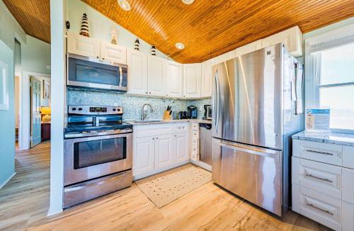South Nags Head House | Primrose Cottage - S Nags Head MP 19, Oceanfront, Steps to the Water, Well Equipped, Pets OK