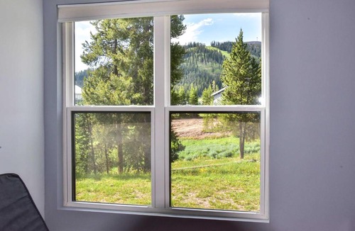 Big Sky Apartment | Prismatic Mountain Studio < 1 Mi to Big Sky Resort