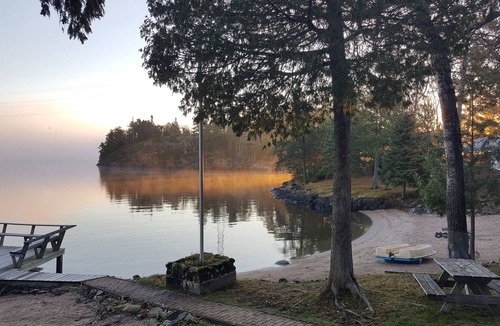 Sioux Narrows Nestor Falls Cottage | Private Beachfront log cabin Lake of the Woods