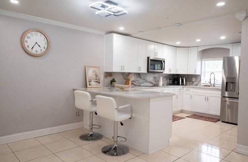 Pinecrest West Park House | Private Boutique Retreat in Tampa