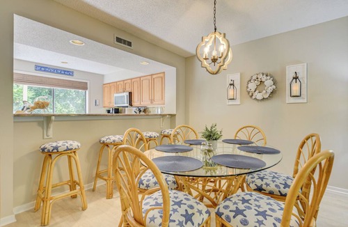 Arcadian Shores Condo | Private Deck & Pool Access: Myrtle Beach Getaway!