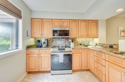 Arcadian Shores Condo | Private Deck & Pool Access: Myrtle Beach Getaway!