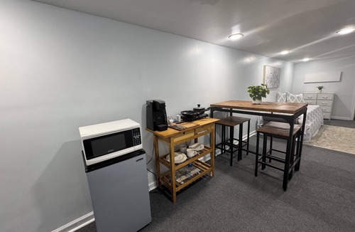 Germantown Apartment | Private Entry Studio in Quiet Historic Neighborhood