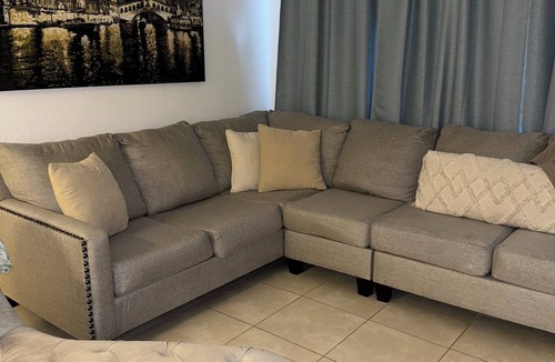 Metro West Condo | Private Penthouse near Universal Disney with Pool, Jacuzzi, Gym