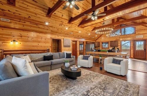 Caton Cabin | Private Pool-8 bedroom Luxury Cabin w/Arcade Room