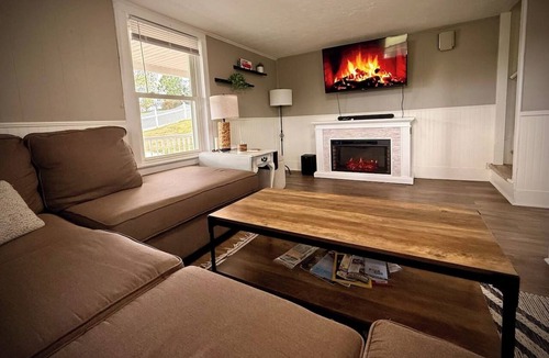 Mount Jackson House | Private Pool | HotTub | Sauna | Wineries | Hikes
