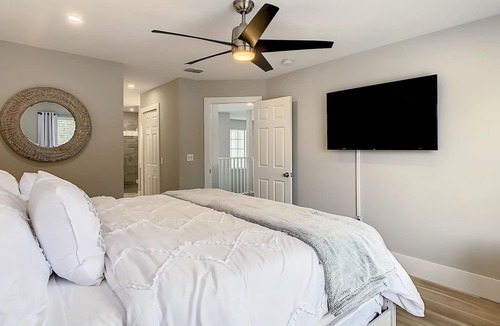 Crescent Lakes House | Private Pool Luxury 6BR Estate Home