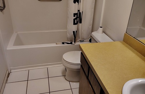 Bearss Plaza House | Private room and bathroom for rent in large house quite owner lives on property