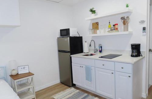New Port Richey House | Private Studio in Holiday, Florida