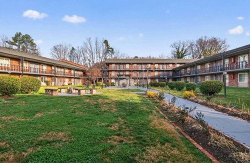 Sheffield Park Apartment | Private Studio Near Everything | NC