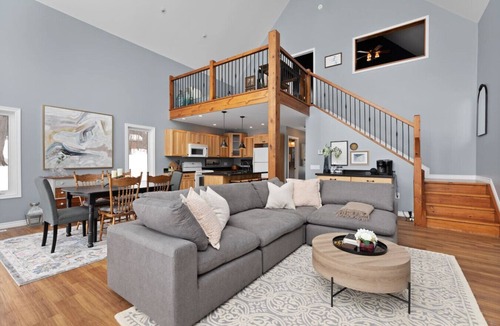 Dunchurch Cottage | Private Whitestone Lake Lakefront Rental Cottage