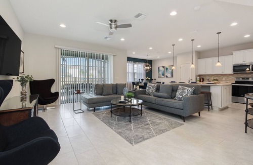 Four Corners House | PROMO Modern 5 BR Villa with Pool/Spa,Resort - by Blue Sky Villas