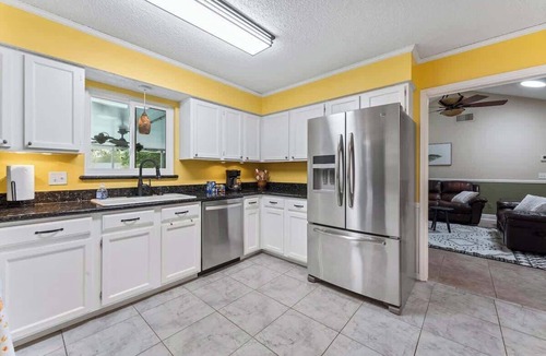 Southside House | *Putt Putt Pool Home* Mini Golf/Grill/Ping Pong