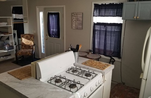 Locustville Cottage | Quaint Private Studio Cottage