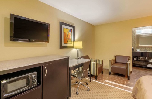 Covington Hotel | Quality Inn Covington Downtown